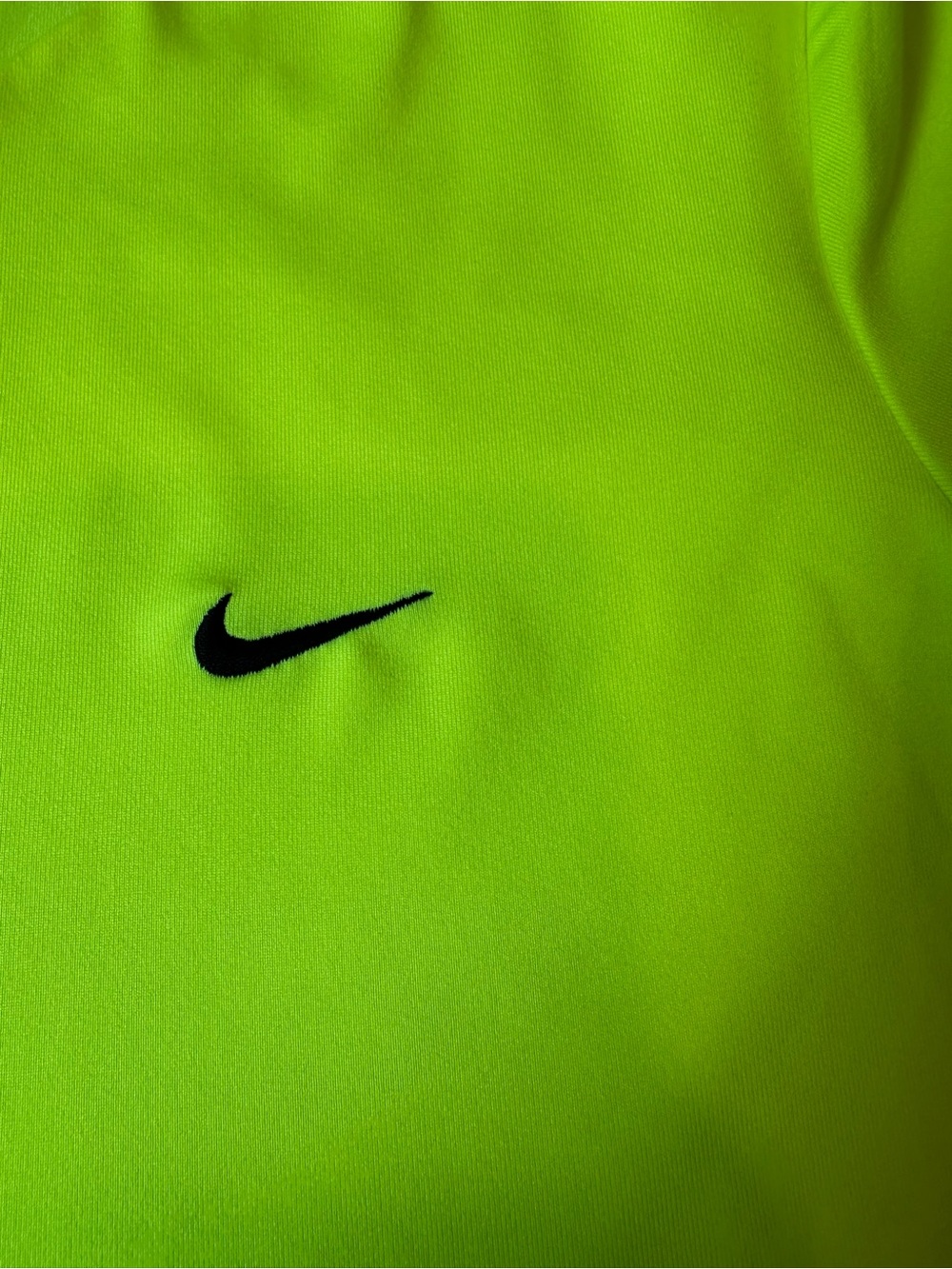 Nike Women’s Neon Lime Short Sleeve Dri-FIT Top - Picture 3 of 8